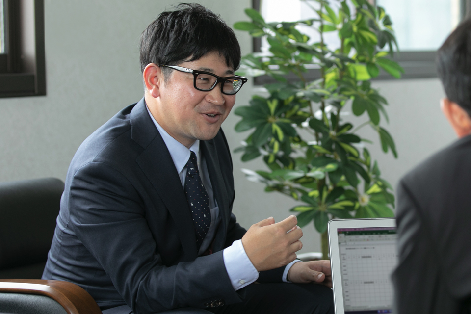 下関を拠点に国内物流を支える海上輸送の営業職
